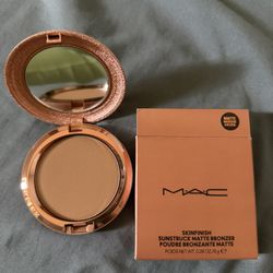 MAC bronzer