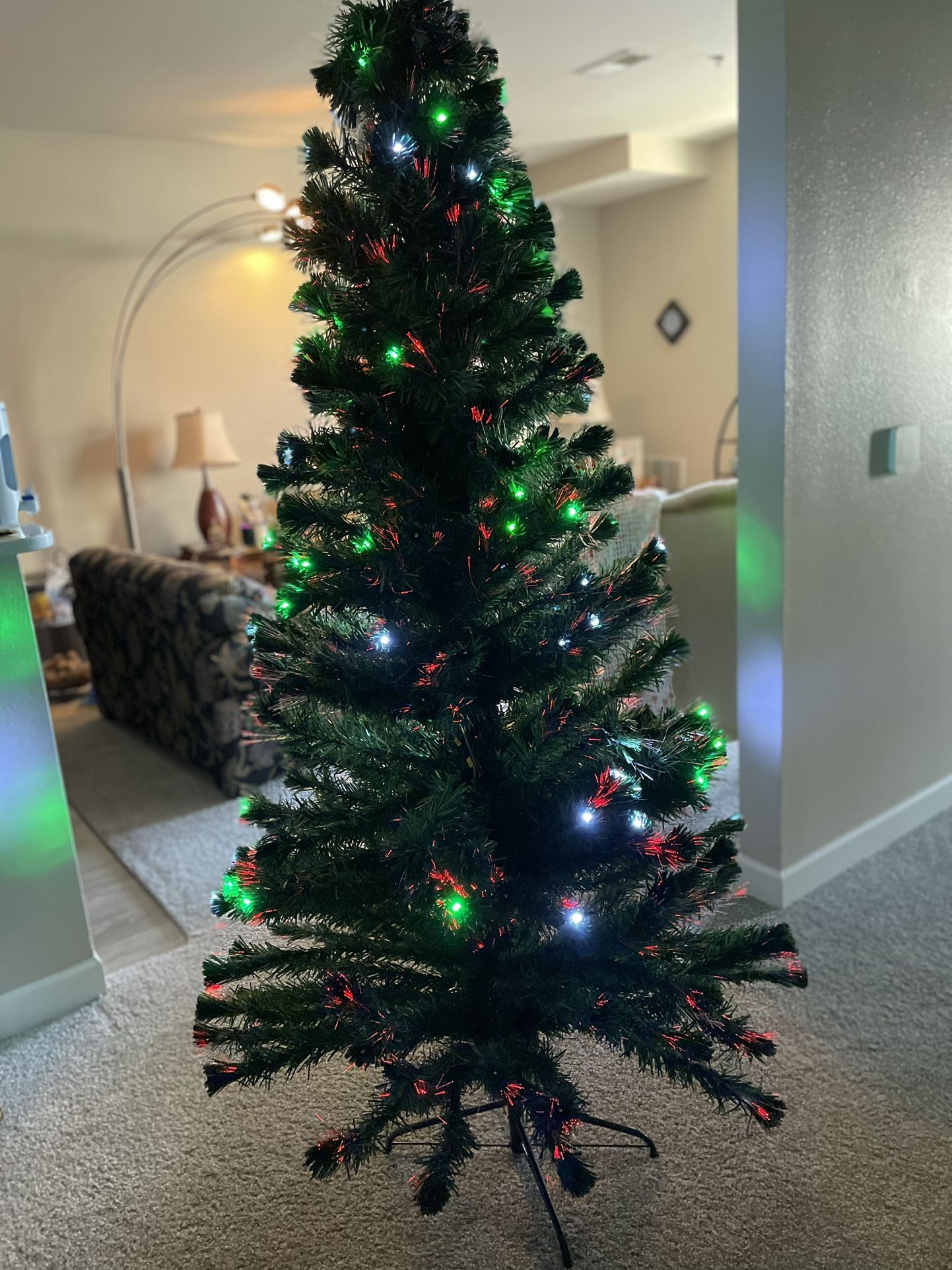 7 1/2 Feet Tall Fiber Optic Christmas Tree With Lights 