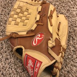 Rawlings Baseball Glove