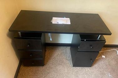 Mesa de uñas negra