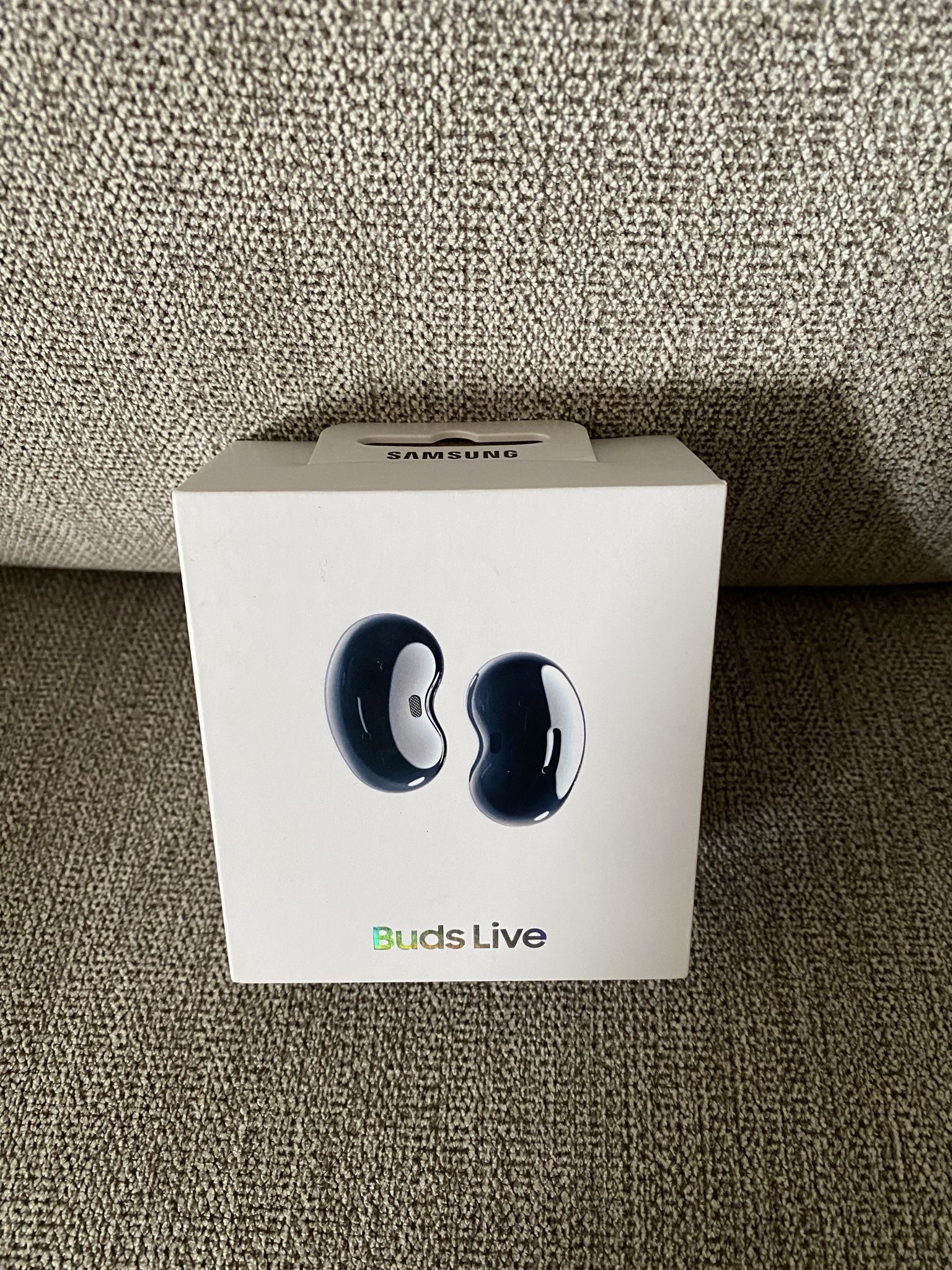NEW IN BOX Samsung Galaxy Buds Live Earbuds Truly Wireless Noise Cancellation
