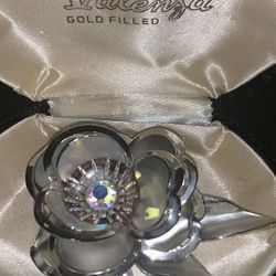 Vintage Flower Gold Brooch 