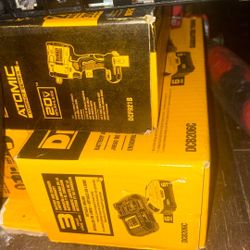 1/2” Dewalt Impact wrench W Batter &charger 