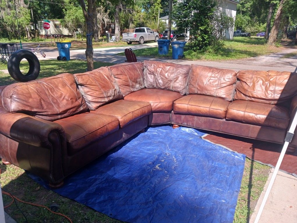 Thomasville Sectional Couch ( Northside Pickup)