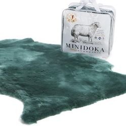 Desert Breeze Distributing Minidoka Sheepskin Medical Underlay, Large Size, Green High Temp, Natural Shape, 41 inches, Super Plush and Silky Soft Meri