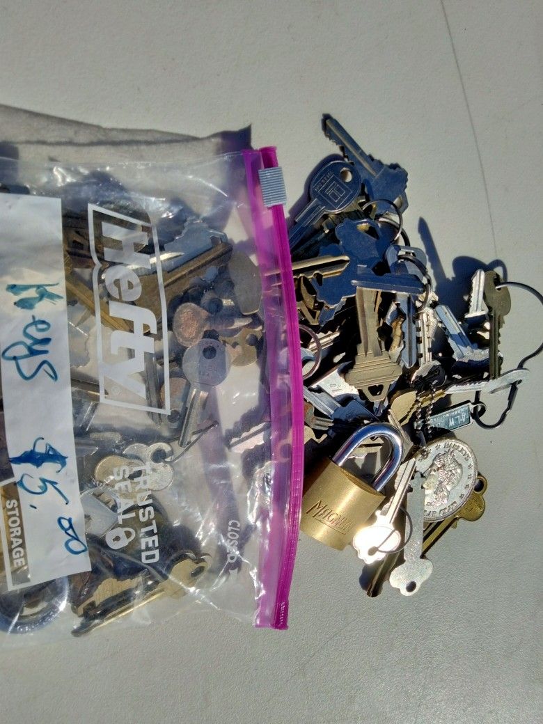 Lots Of Keys $5