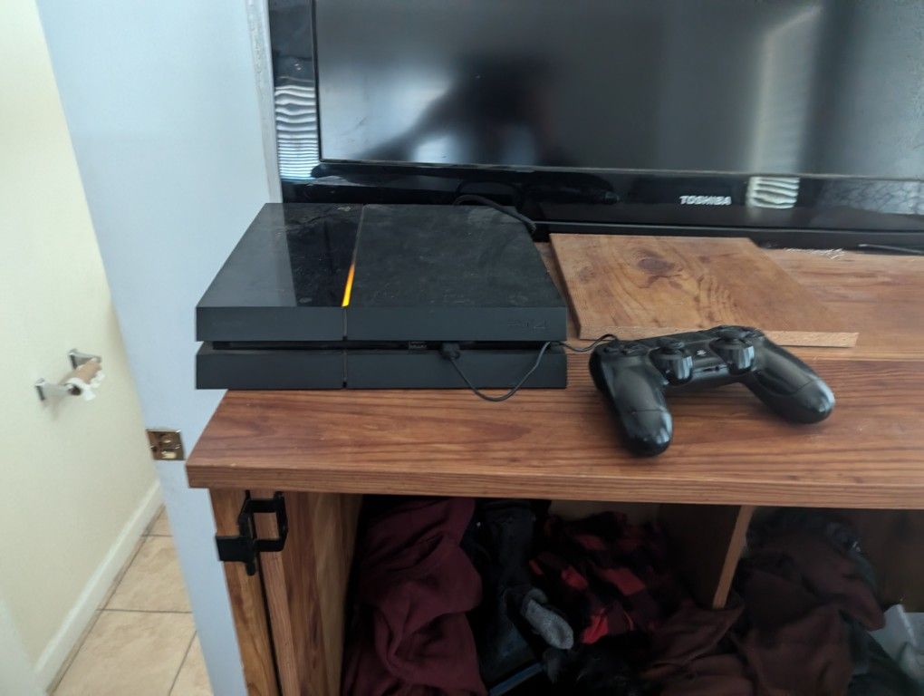 PS4 with Tv