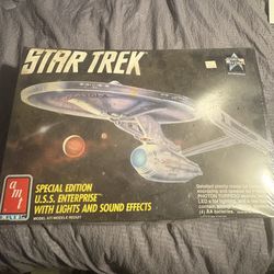 AMT Model Star Trek USS Enterprise