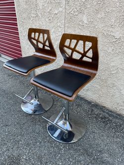 Set of 2 Modern Adjustable Swivel Bar Stools – Walnut Wood & Black Cushioned Seats