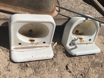 Large vintage lot antique bath tubs sinks porcelain yard art decor