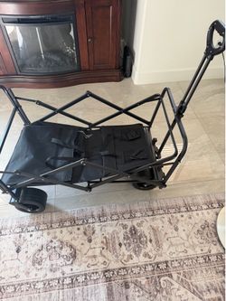 Collapsible wagon with table top