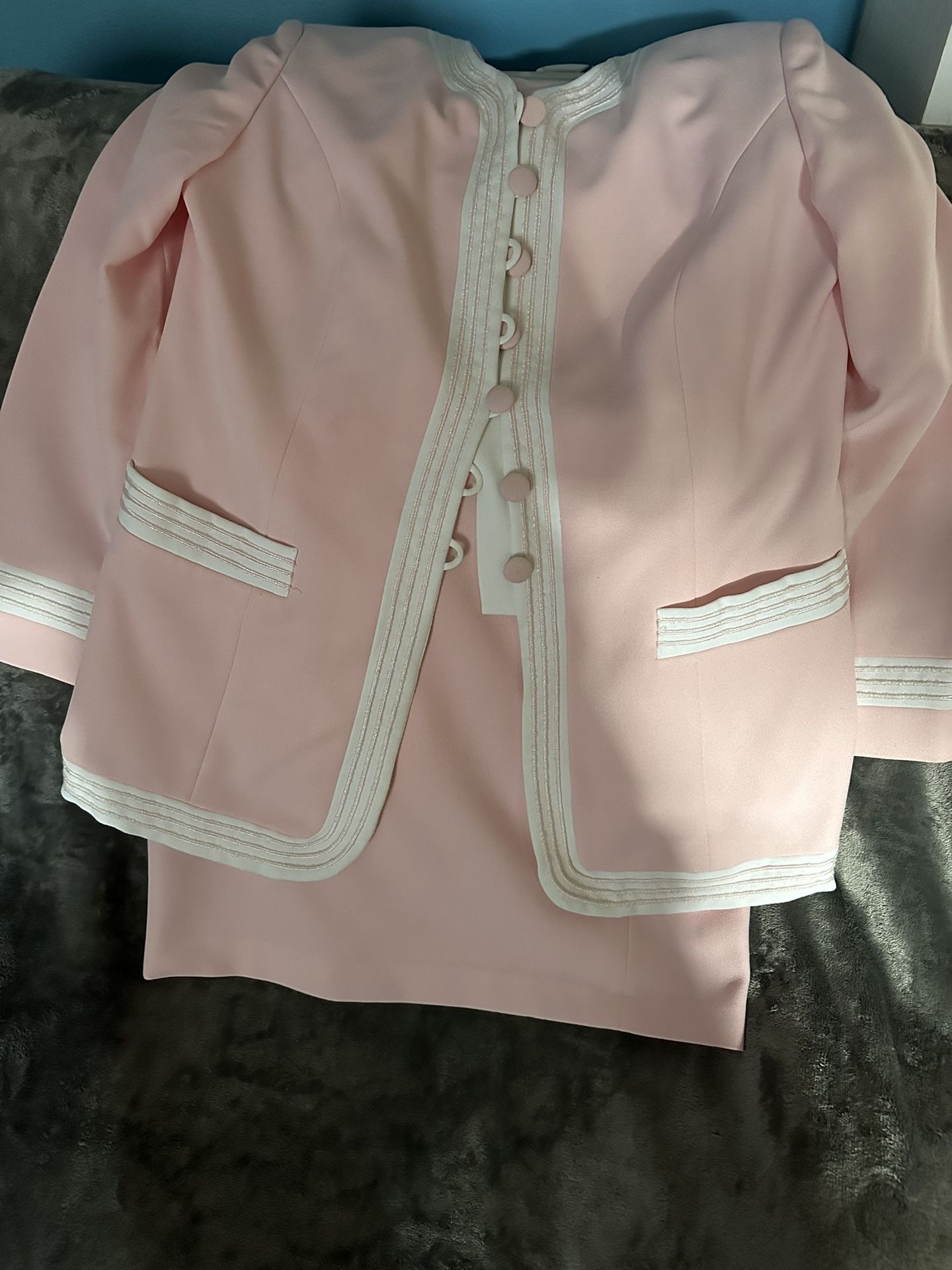 Ladies Pink Dress Suit