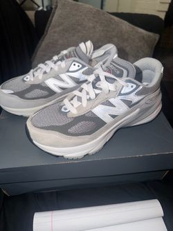 New Balance 990v6