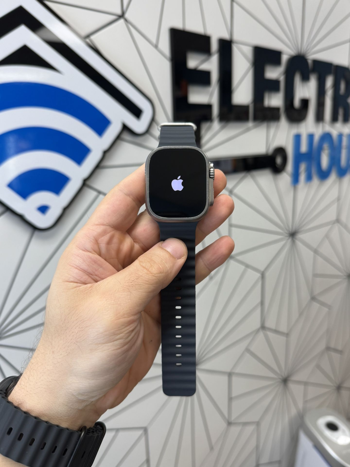 Apple Watch Ultra 2 Unlocked in Excellent Condition