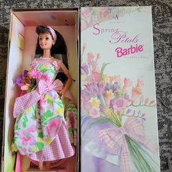 New Mattel 1996 Avon Special Edition Exclusive Spring Petals Brunette Barbie