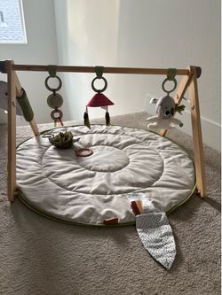 Tiny Love Boho Chic Luxe Developmental Baby Gym