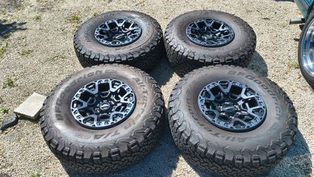 NEW 2026 FORD F150 RAPTOR R BEADLOCK WHEELS 37"