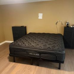 DELUXE PREMIUM BRAND NEW KING PILLOW TOP ORTHOPEDIC MATTRESS AND HEAVY DUTY PLATFORM FRAME 