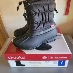 Size 7 Snow Boots
