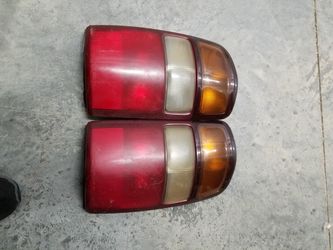01 thru 06 Tahoe/suburban tail lights