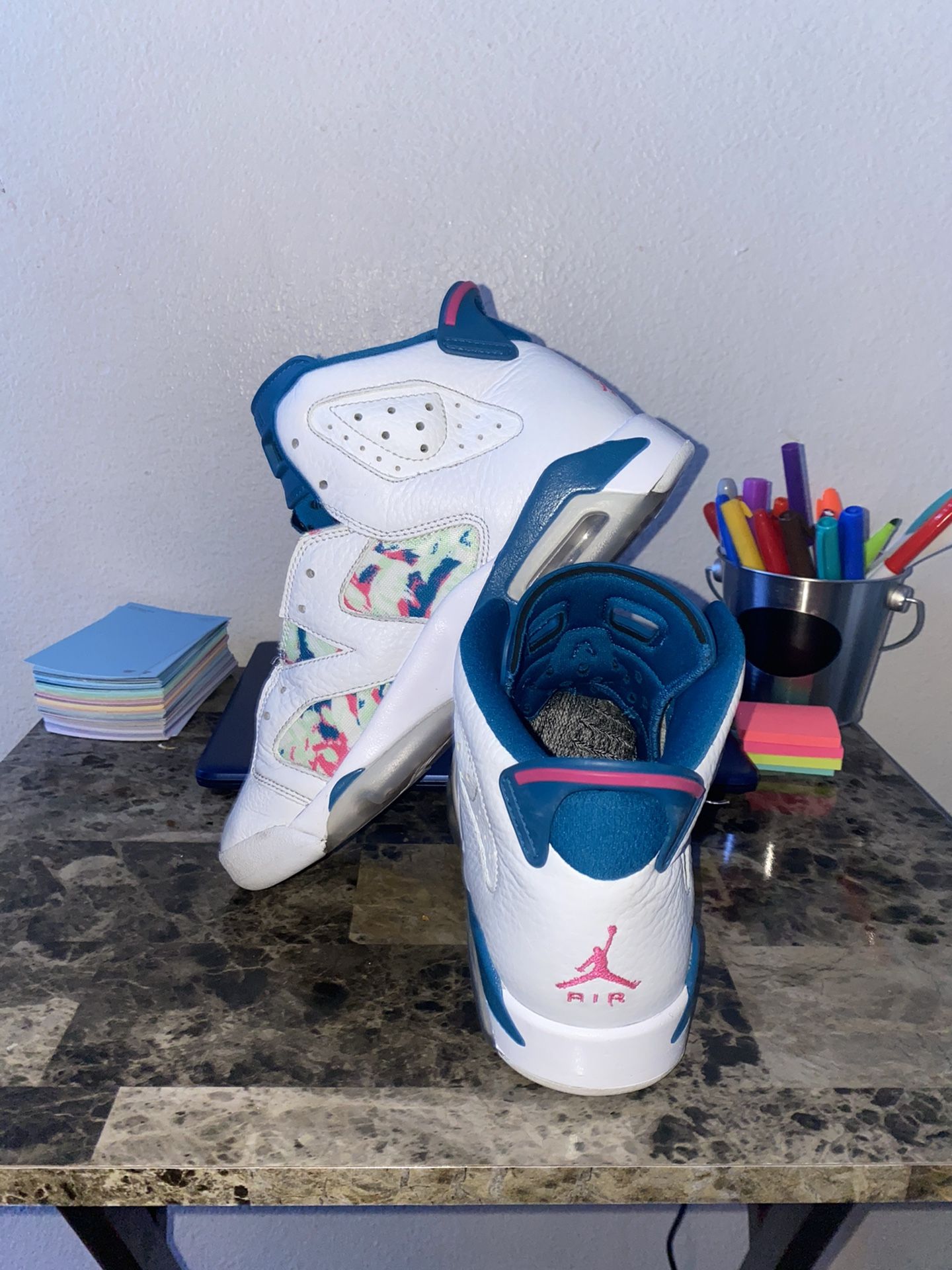 Jordan 6 Retro