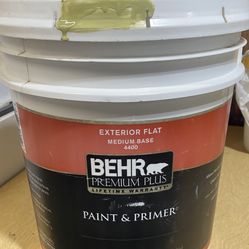 BEHR Premium Plus