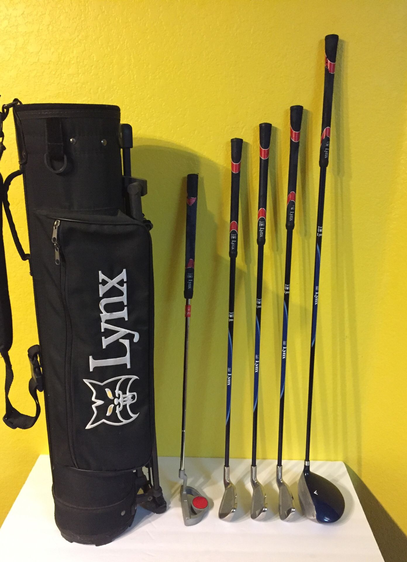 LYNX Jr. Lefthanded Golf Clubs w/Bag for Sale in Austin, TX OfferUp