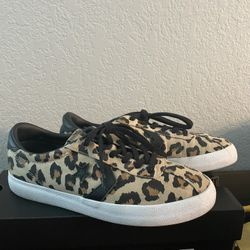 Converse Women’s 8
