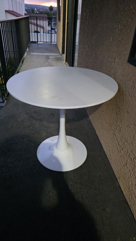Round Dining Table