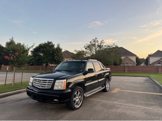 2003 Cadillac Escalade EXT Automatic  Clean Title.