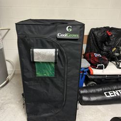 Grow Tent with Obeservation Window and Floor Tray for Indoor Plant Growing 