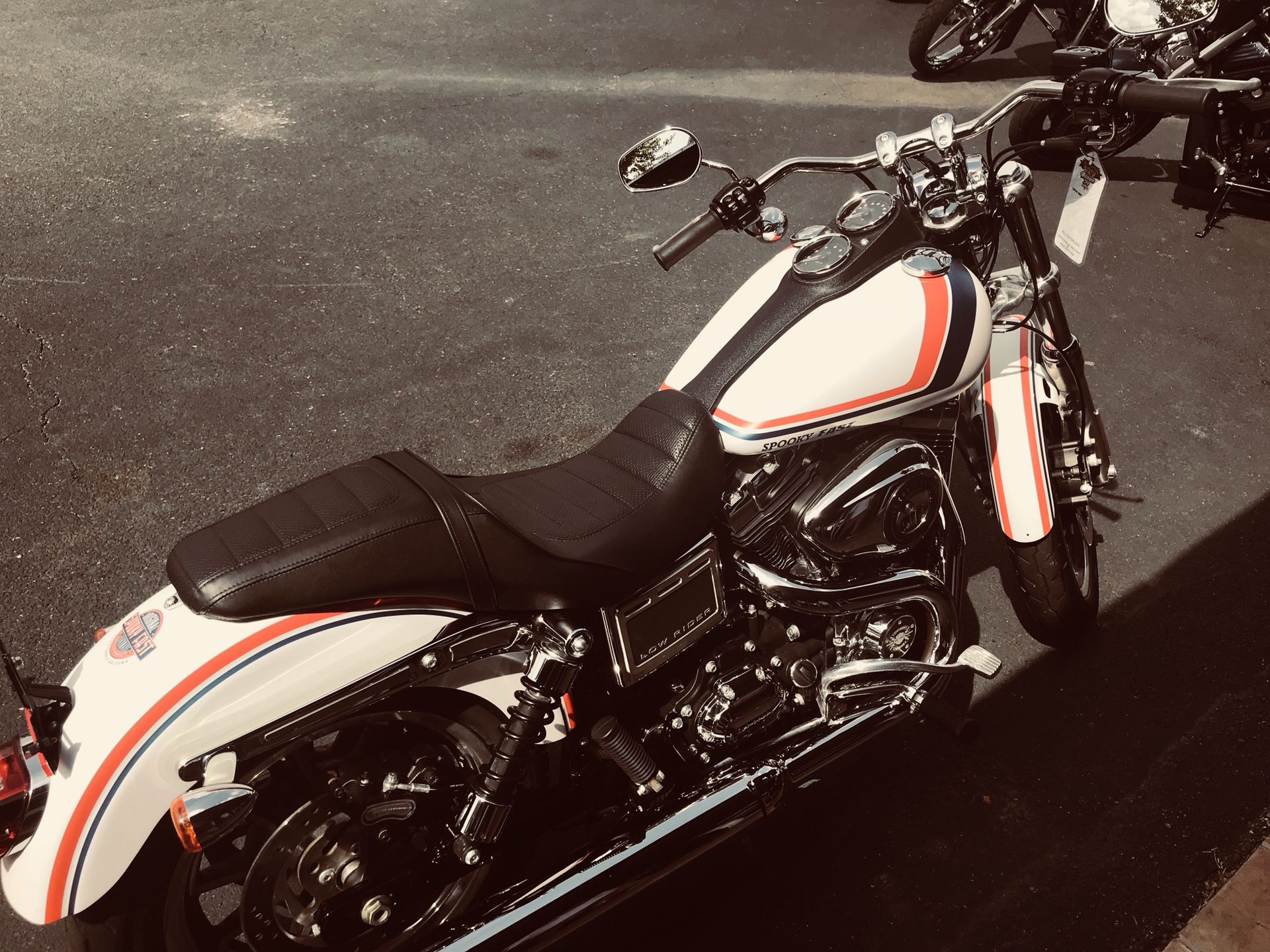 Photo 2015 Harley Davidson Dyna Low Rider