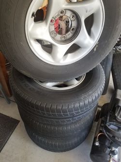 Tacoma tundra 16" no TPS rims good condition 280 oo need tires hold air