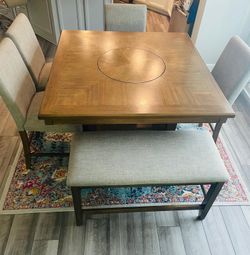 Dining table .. well maintained no stains or scratches