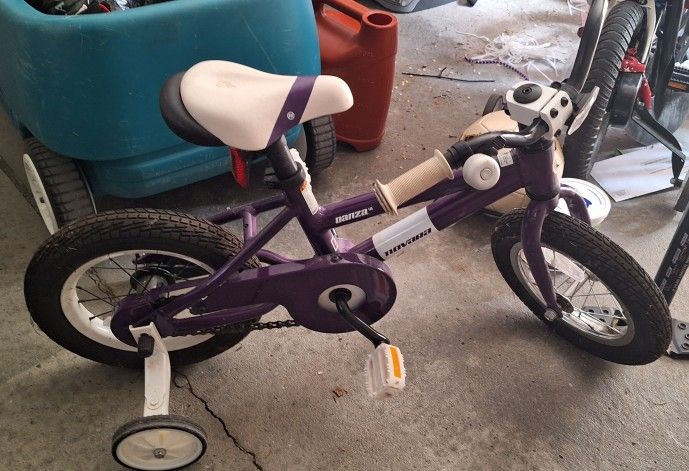 12" Kids Novara Danza Bike with Training Wheels