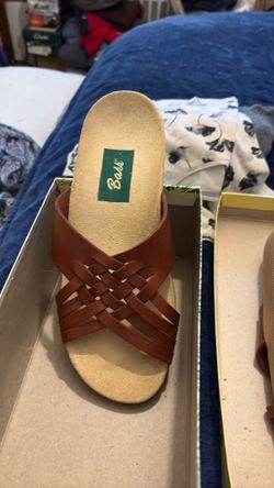 Bass Leather Sandals 81/2 size brown