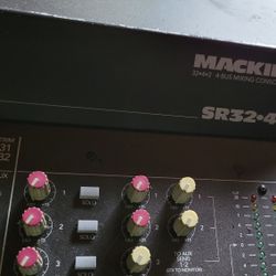 Mackie SR32-4