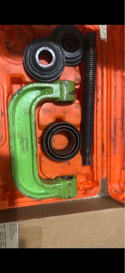 Ball joint press- mobile mechanic