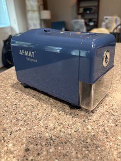 Electric pencil sharpener