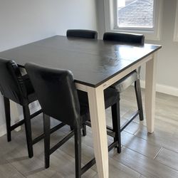 ✨ Beautiful Solid Dining Table with 4 Chairs – Great Deal! ✨