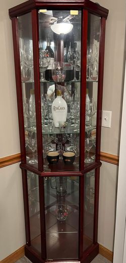 Corner Glass Curio 