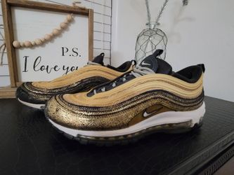 Woman’s Air Max 97 Size 10