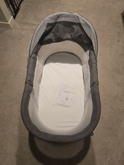 Baby Delight Slumber Deluxe Portable Bassinet