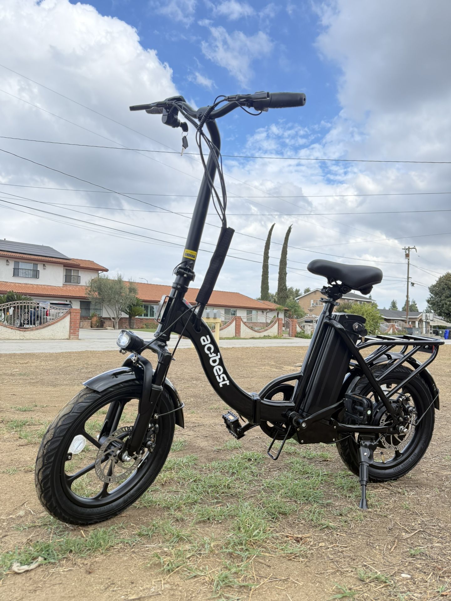 Electric folding bicycle