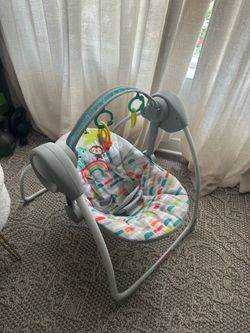 Bright starts Infant Baby Swing with Music & Toys