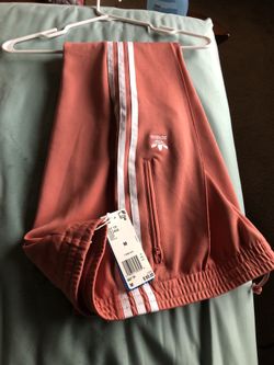 Woman’s adidas ash pink pants BRand New!!!