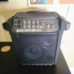 Alto Uber FX Battery-Powered Portable PA With Digital Effects


