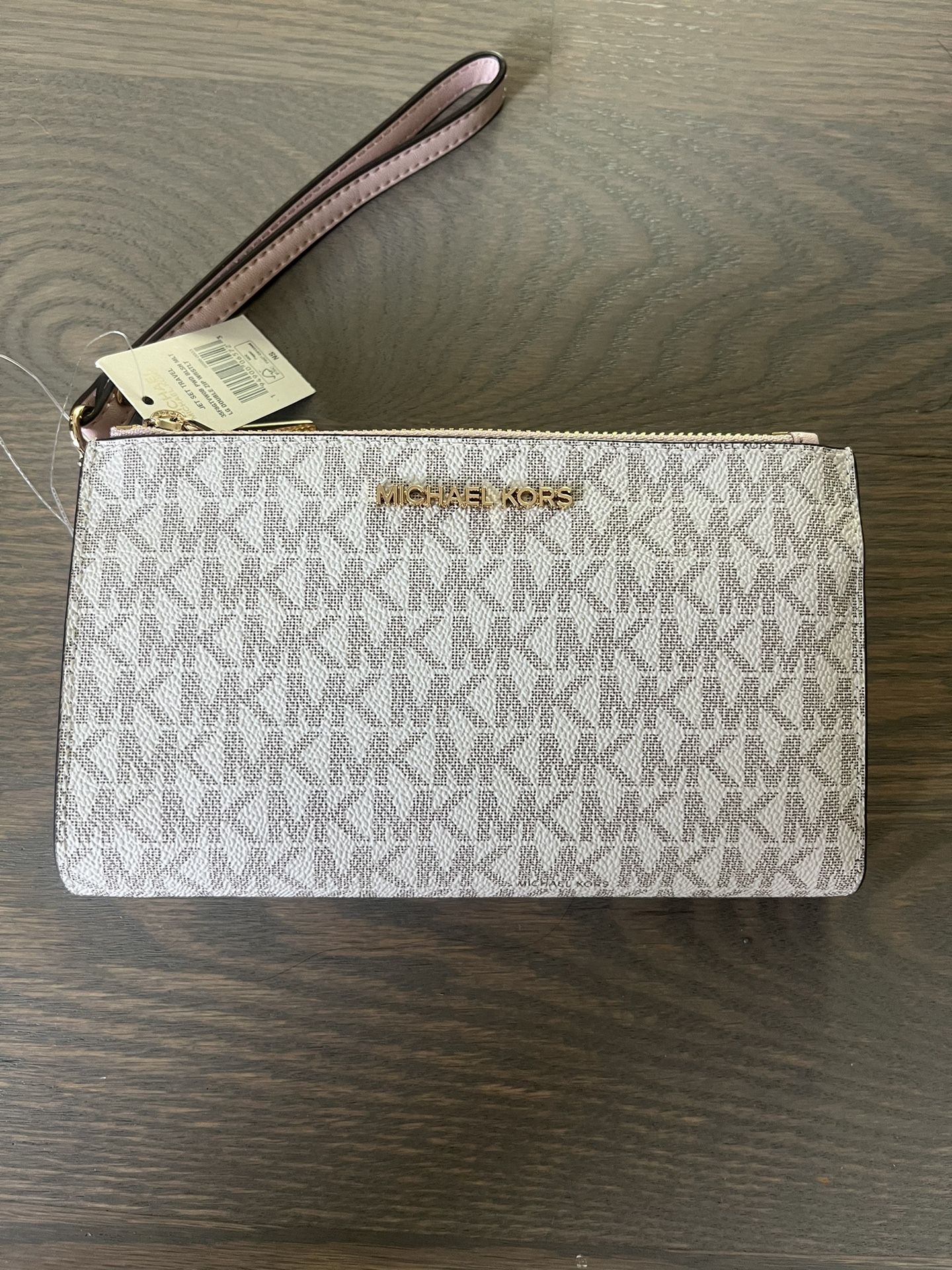 Michael Kors wristlet