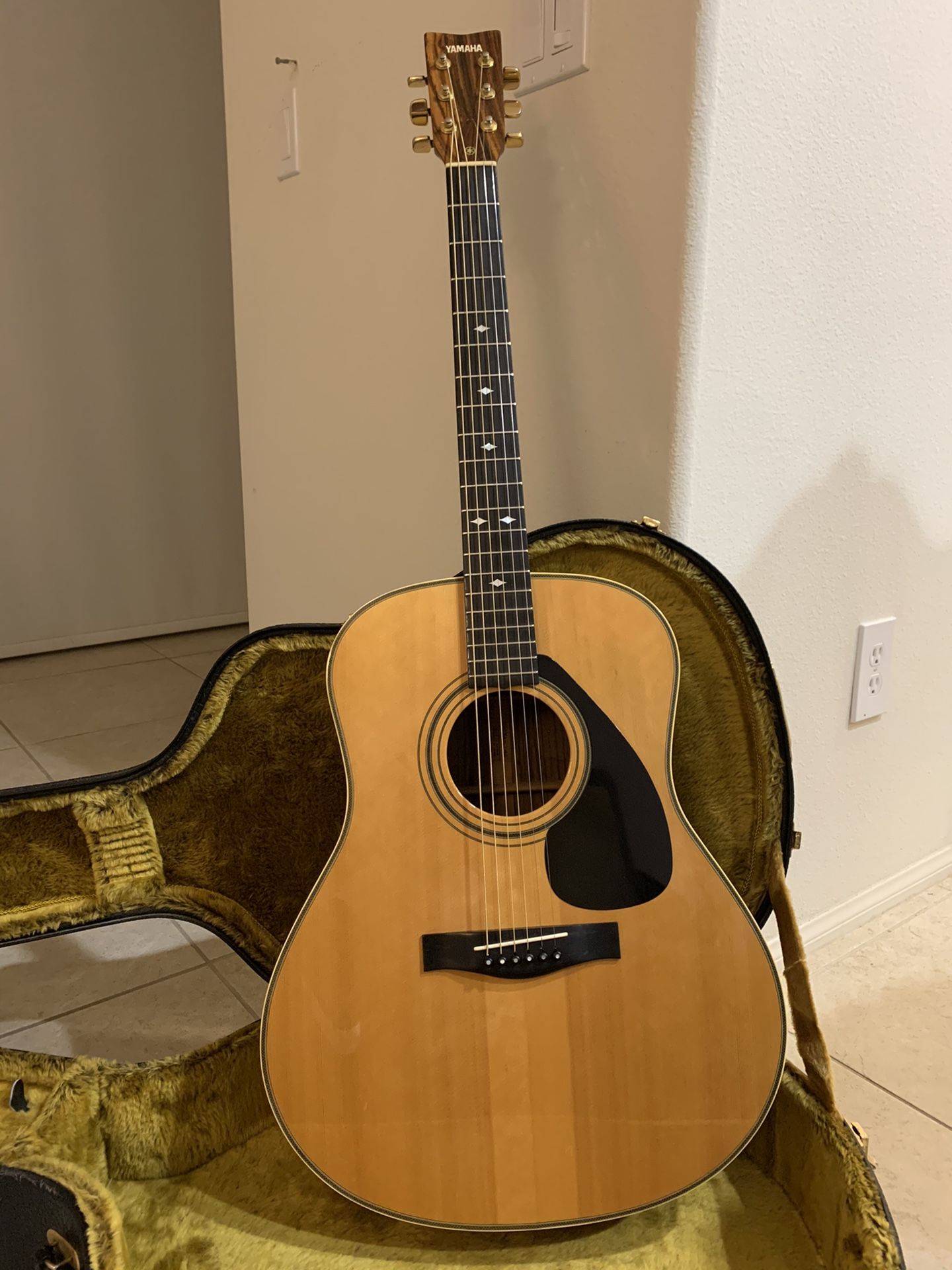 1981 Yamaha L-15A Acoustic Guitar w/ Original Case