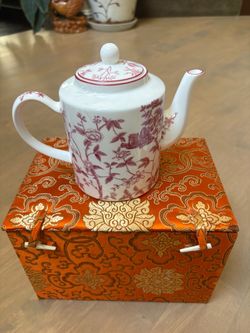NEW Asianera Fine Bone China Hand-Painted Tea Set with Box – Pink Crimson Toile / Peony Chinoiserie Style